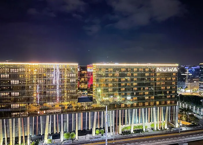 Lovely Penthouse Near Airport, Of Dreams 8pax Apartment
