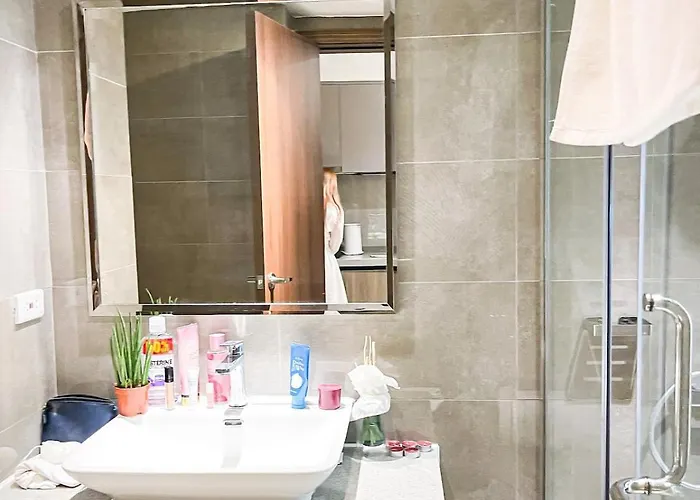 Lovely Penthouse Near Airport, Of Dreams 8pax *