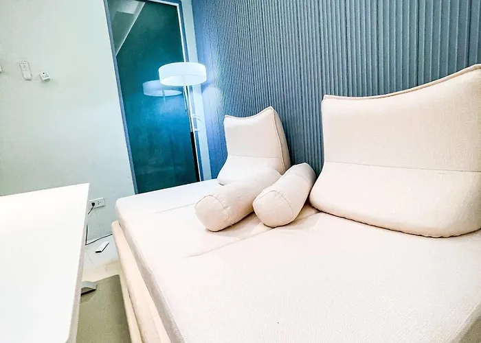 Lovely Penthouse Near Airport, Of Dreams 8pax Apartment Manila